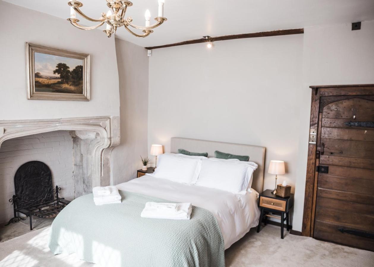 Villa Taylour House - Edenbridge, Sleeps 10, Historic, Unique Yet Modern Exterior foto