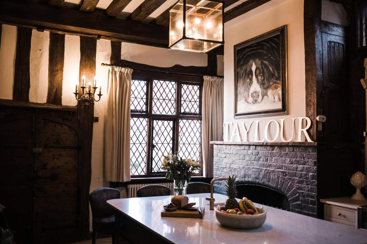 Villa Taylour House - Edenbridge, Sleeps 10, Historic, Unique Yet Modern Exterior foto