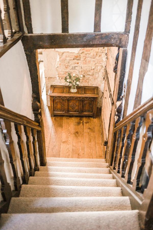 Villa Taylour House - Edenbridge, Sleeps 10, Historic, Unique Yet Modern Exterior foto