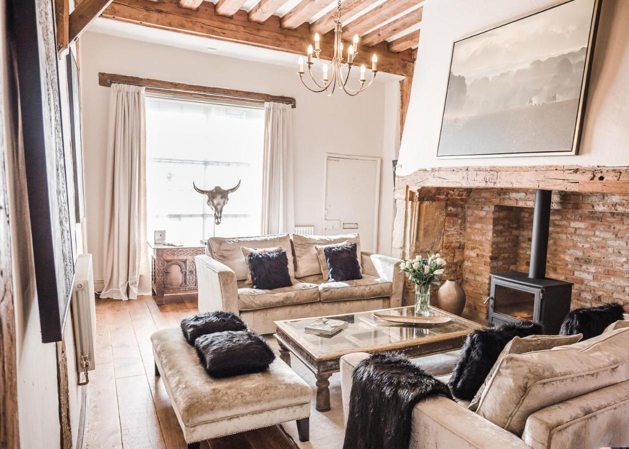 Villa Taylour House - Edenbridge, Sleeps 10, Historic, Unique Yet Modern Exterior foto