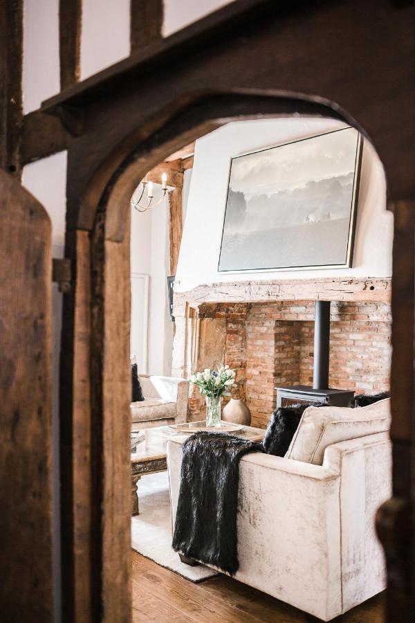 Villa Taylour House - Edenbridge, Sleeps 10, Historic, Unique Yet Modern Exterior foto