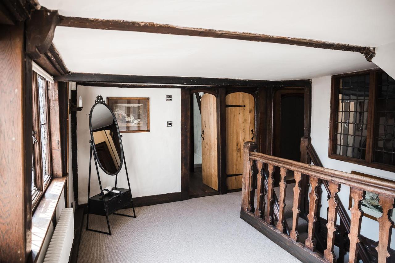 Villa Taylour House - Edenbridge, Sleeps 10, Historic, Unique Yet Modern Exterior foto